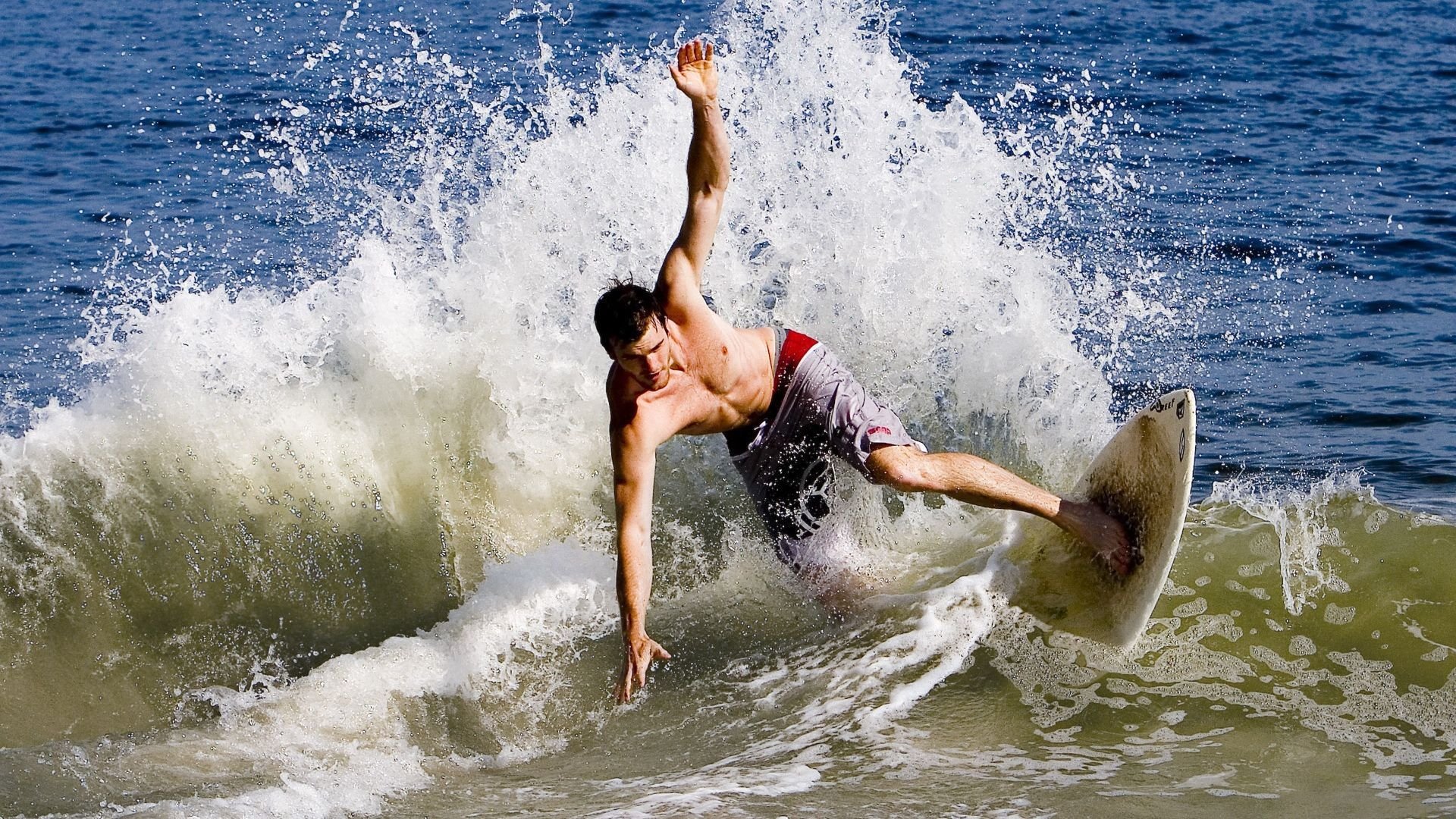 德甲攻守激烈:节奏快,精彩不断!,德甲德甲